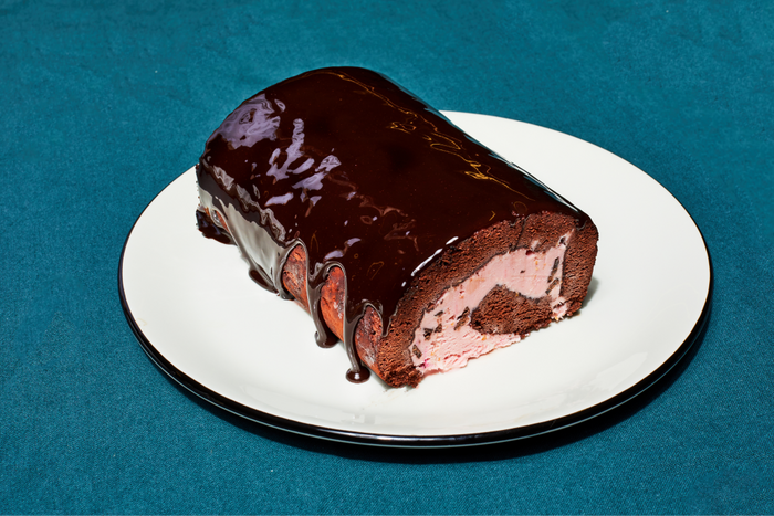 Side view of ice cream roll cake